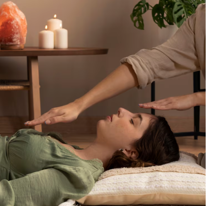 image d'une femme en séance de relaxation et bien être 